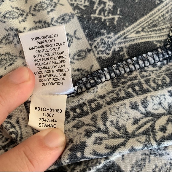 Live and Let Live Black and White Asymmetrical Dress - Picture 8 of 9